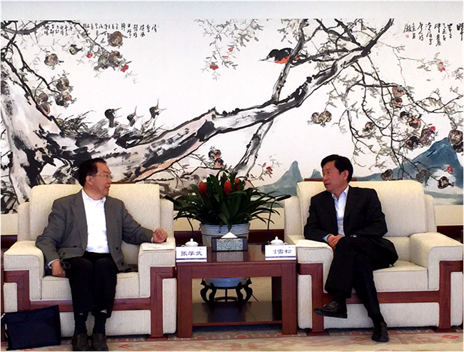 集團(tuán)張學(xué)武董事長(zhǎng)會(huì)見首都機(jī)場(chǎng)集團(tuán)劉雪松總經(jīng)理（圖）