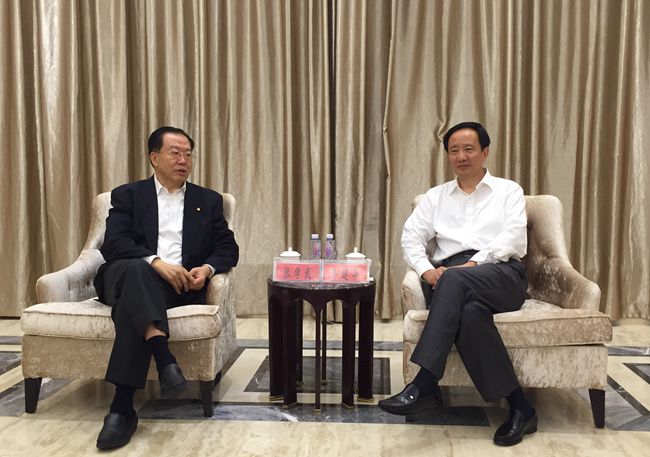 集團張學(xué)武董事長會見寧夏回族自治區(qū)李建華書記（圖）