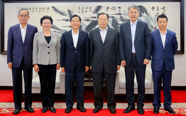 集團(tuán)領(lǐng)導(dǎo)與招商局集團(tuán)李建紅董事長(zhǎng)、李曉鵬總經(jīng)理一行舉行會(huì)談（圖）