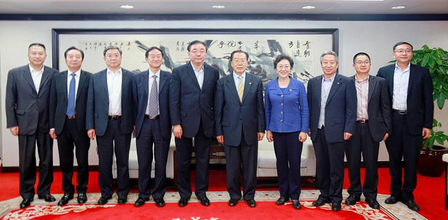 集團(tuán)領(lǐng)導(dǎo)會見四川省國資委主任徐進(jìn)一行（圖）