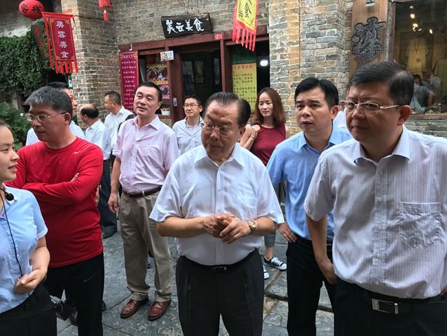 張學武董事長考察廣西賀州旅游項目（圖）