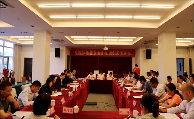 集團張學武董事長赴西盟、孟連開展定點扶貧調研工作（圖）