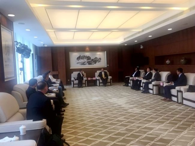 張學(xué)武董事長會見安吉縣委沈銘權(quán)書記一行（圖）