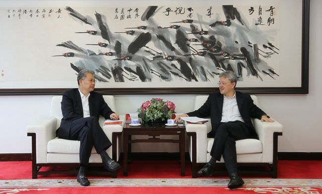 萬敏董事長、姜巖總經理會見光大集團董事長李曉鵬一行（圖）