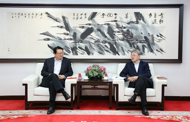 集團(tuán)與中國船舶重工集團(tuán)簽署全面戰(zhàn)略合作協(xié)議（圖）