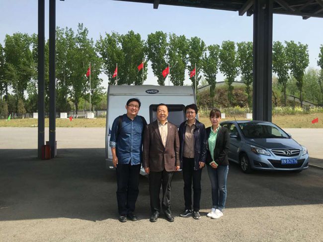 集團(tuán)張學(xué)武董事長(zhǎng)到資産經(jīng)營(yíng)公司調(diào)研（圖）