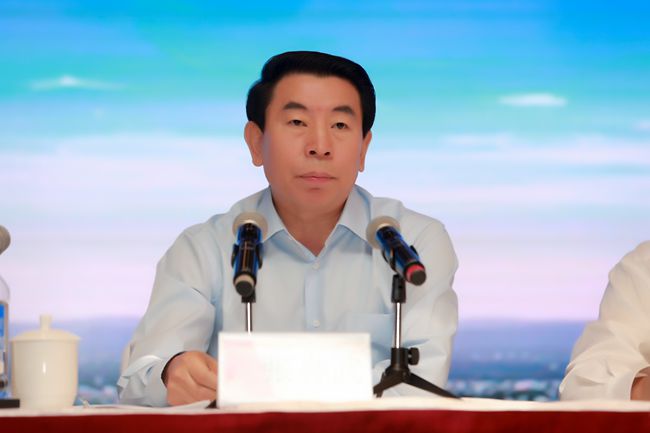 中國(guó)港中旅集團(tuán)與中國(guó)國(guó)旅集團(tuán)召開重組大會(huì) 中國(guó)旅遊集團(tuán)公司舉行揭牌儀式（圖）