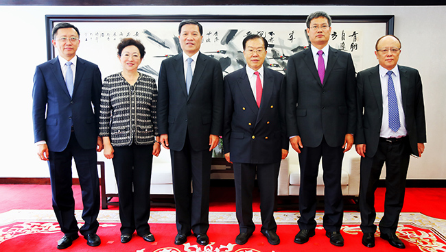 集團領(lǐng)導(dǎo)會見山東省人民政府副省長夏耕一行（圖）