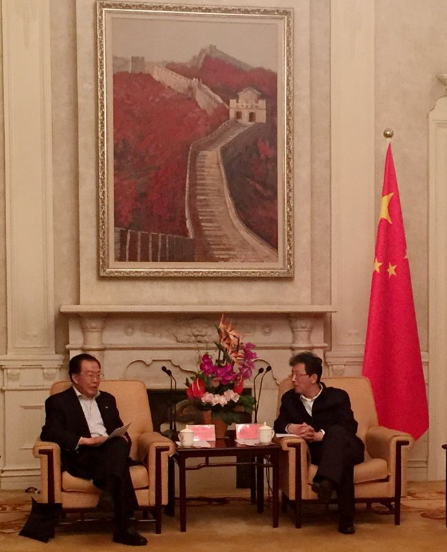 張學(xué)武董事長會見北京市張工常務(wù)副市長（圖）