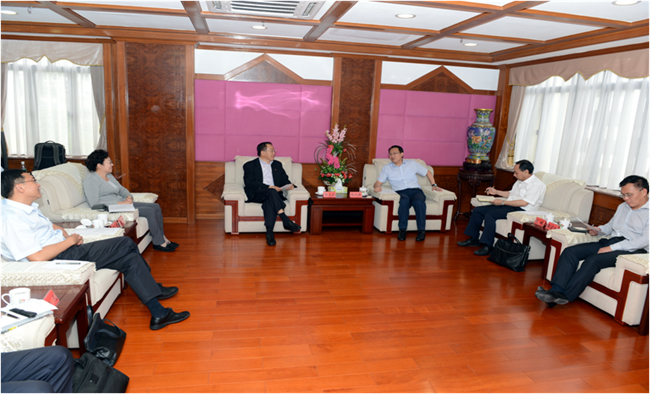 張學(xué)武董事長、姜巖總經(jīng)理會見珠海市委書記郭元強(qiáng)并調(diào)研珠海海泉灣（圖）